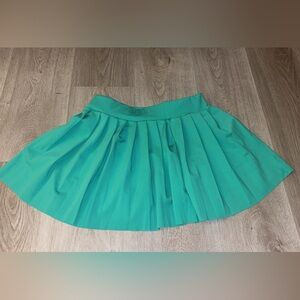 Elegant Green Pleated Skirt